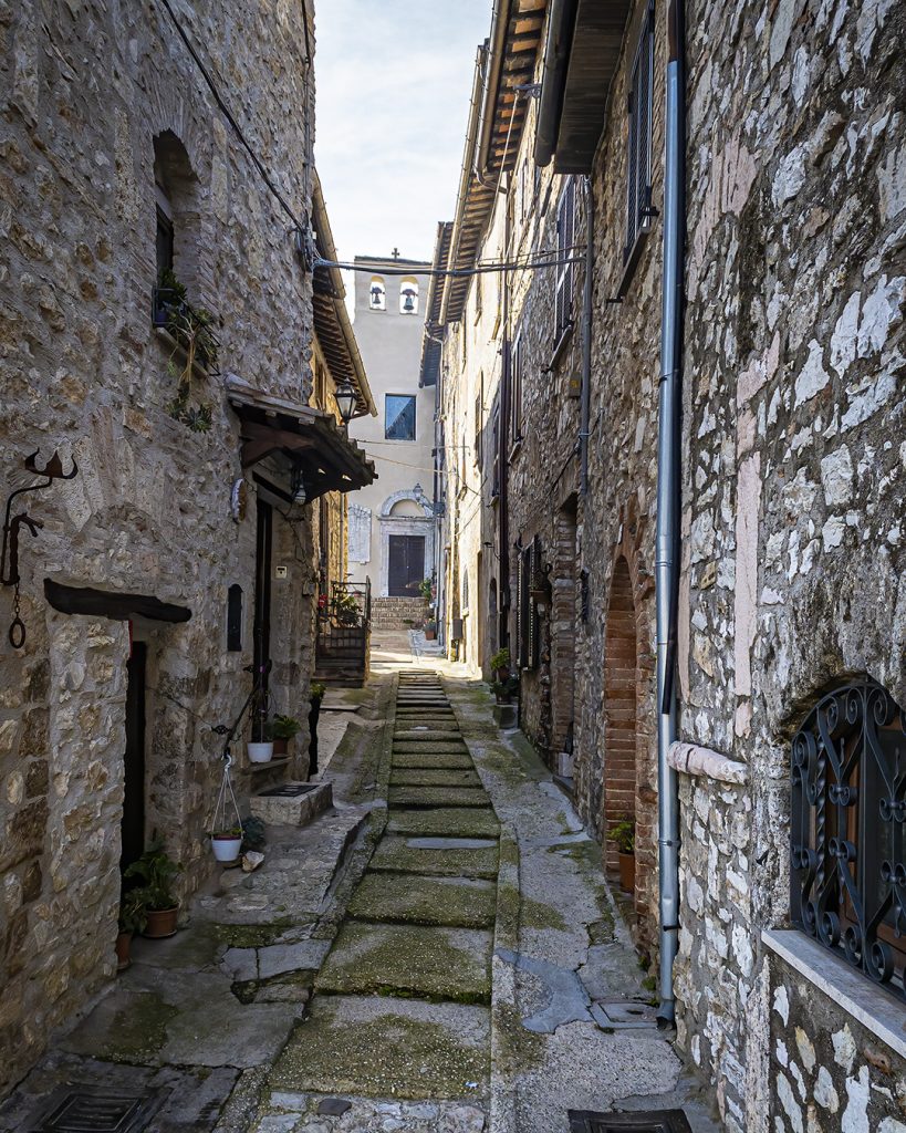 Narrow Street, Itieli, Umbria